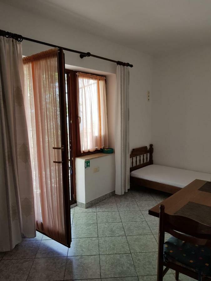 سينج Apartments Josica المظهر الخارجي الصورة